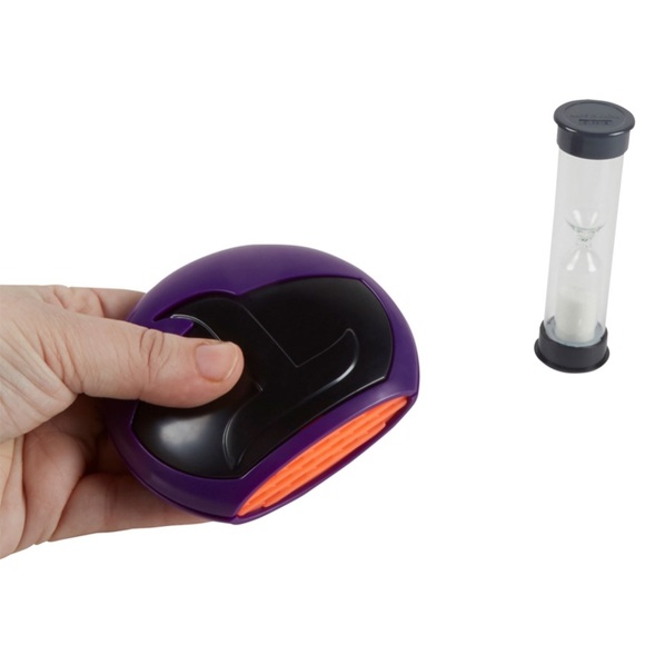 Hasbro Taboo Board Game With Buzzer NEW English - Picture 3 of 5